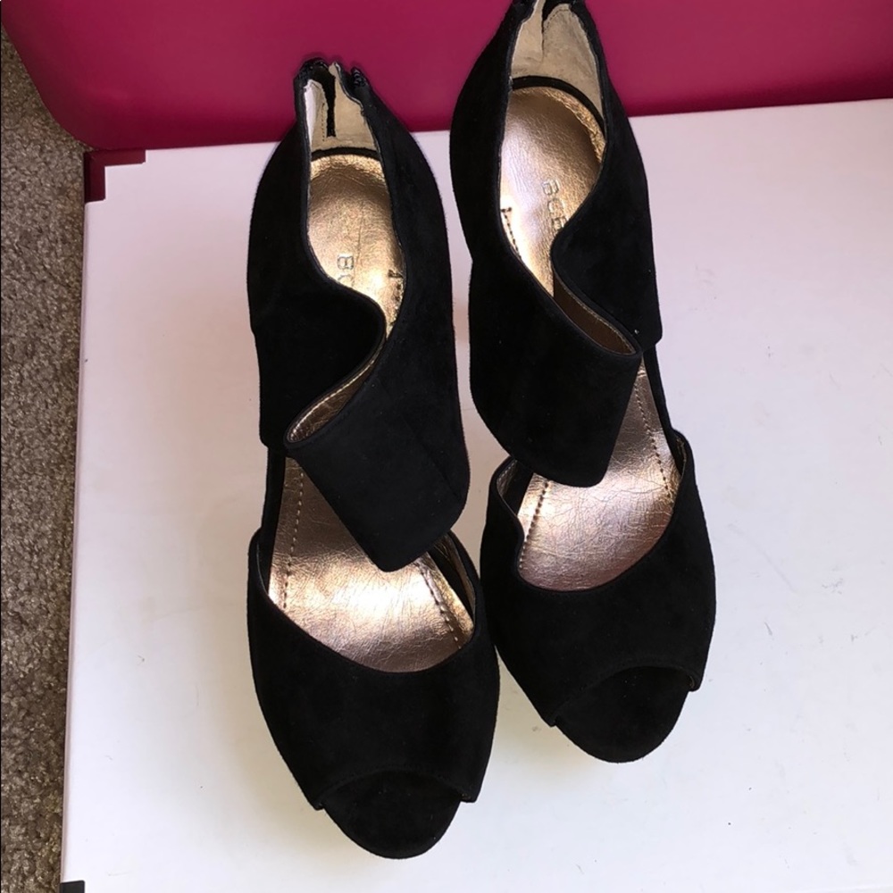 New BGBgeneration black suede platform heels!